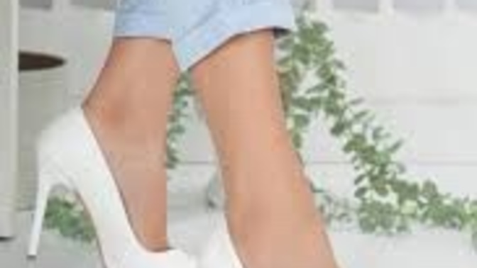 Böyle topuklu ayakkabı gelinlik için güzel mi?
