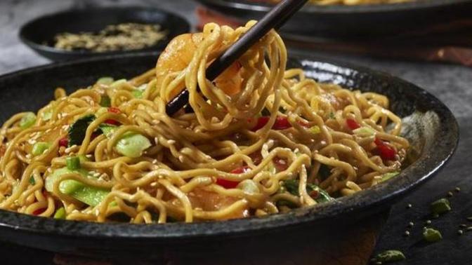 Noodle yemeyi sever misin?
