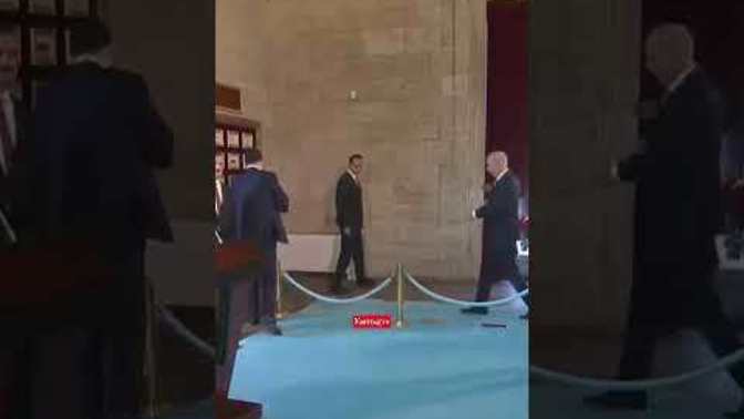 100. yıl kutlamasında Anıtkabir'de yaşanan ''Her yer Tayyip her yer Erdoğan'' sloganı hakkında ne düşünüyorsunuz?