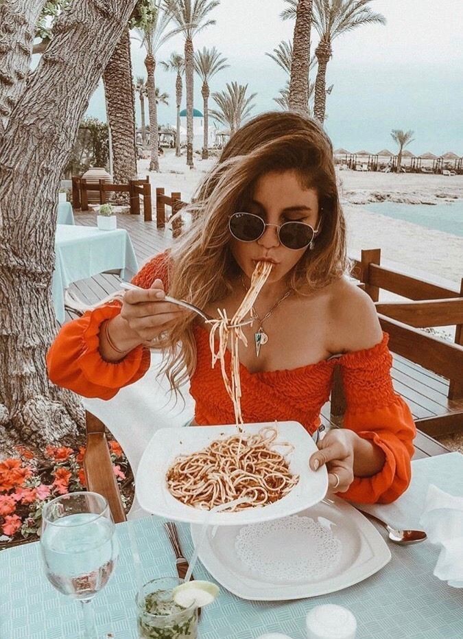 Yemek yemeyi sevdiğiniz özel bir yer var mı?