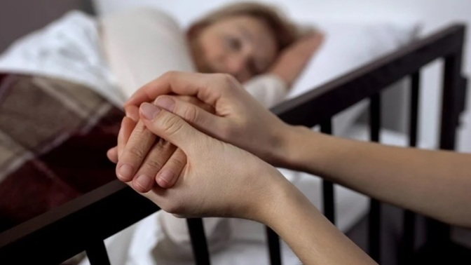 Ölüm döşeğinde olsan son kez kimi görmek isterdin?