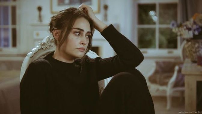 Exlerinin fotolarını saklar mısın?