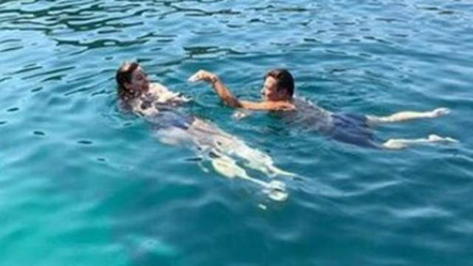 Gerçek anlamından sıyrılarak cevap verin dememe gerek yok. O yüzden demiyorum..