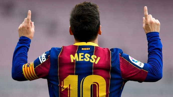 Lionel Messi 8. kez Ballon d'or ödülünü kazandı! Sizce bu rekor önümüzdeki 100 yıl içinde kırılabilir mi?