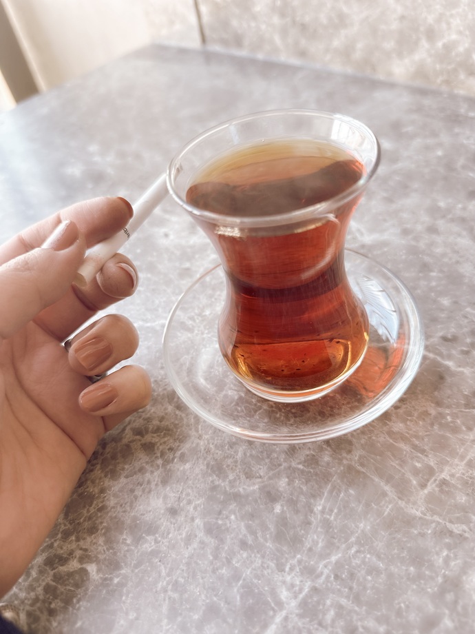 Çayım, sigaram her şeyim tamam 👌