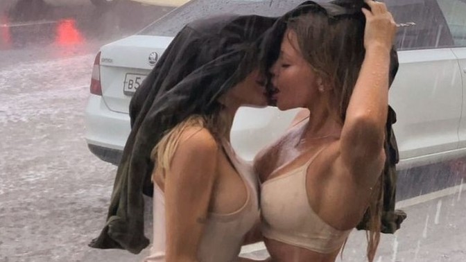 Sevgilinizin sizi, hemcinsi ile aldattığını görseydiniz ne yapardınız?