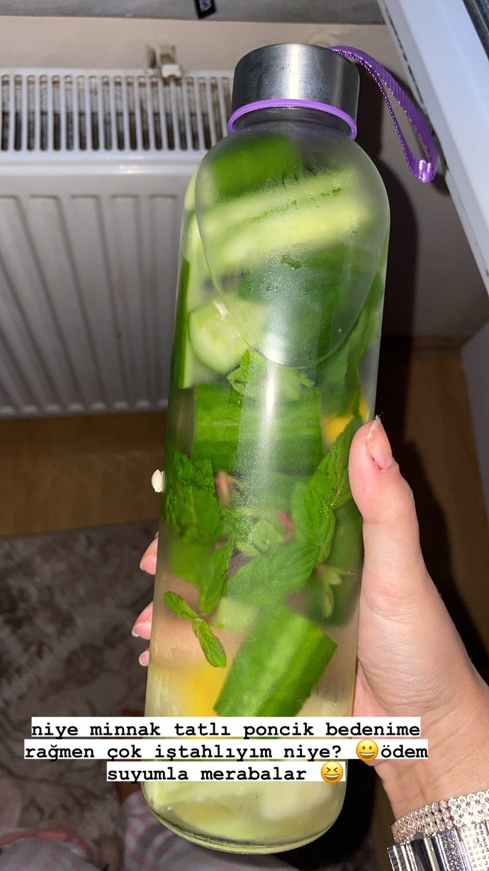 Su gibi yağ yaktıran detoks suyu tarifleriniz var mı?