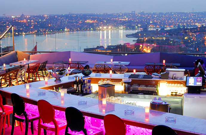 İstanbul Bakırköyde sakin ve kaliteli mekan önerebilir misiniz?