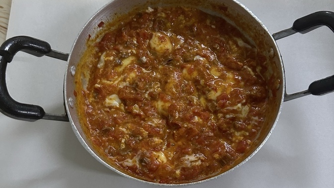Bol acılı kavurmalı kaşarlı menemen severmisniz?