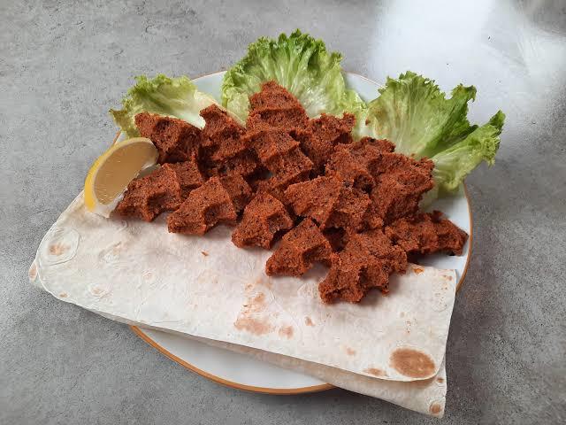 Çiğ köfte yerken acılı mı, acısız mı tercih ediyorsunuz?