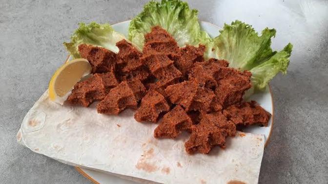 Çiğ köfte yerken acılı mı, acısız mı tercih ediyorsunuz?