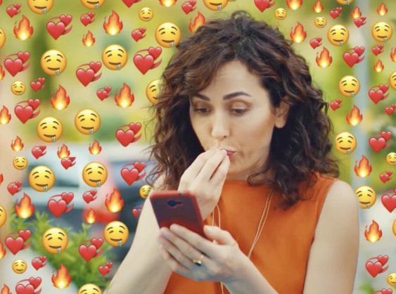 Kullandığın son 3 emoji ilişki durumunu anlatıyormuş. 👻 En son kullandığın 3 emoji hangileri?
