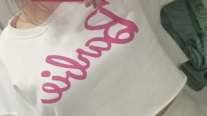 Barbieli sweatshirtler güzel mi?