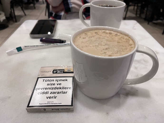 Kahvenin yanına en iyi ne gidiyor sizce?