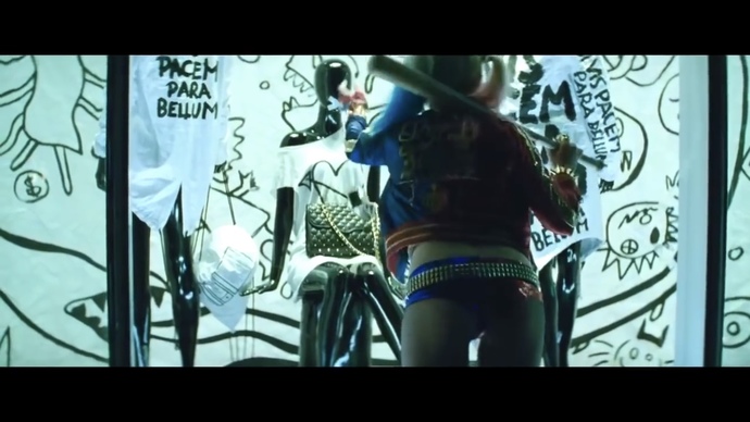 Suicide Squad filmin hangi sahnesini tutkuyla izlediniz?