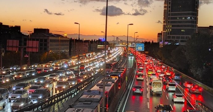 Trafikte gerilip küfür ettiğiniz oluyor mu?