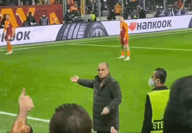 Kim bana yemek hazırlayacak?