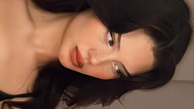 Aynadaki görüntümüz mü gerçeğe daha yakın kameradaki mi?