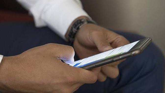 Mesajlaştığınız kişi mesaja geç dönüş yapsa önce nedenini dinleyip anlayışla mı karşılarsınız yoksa direkt engeller misiniz?