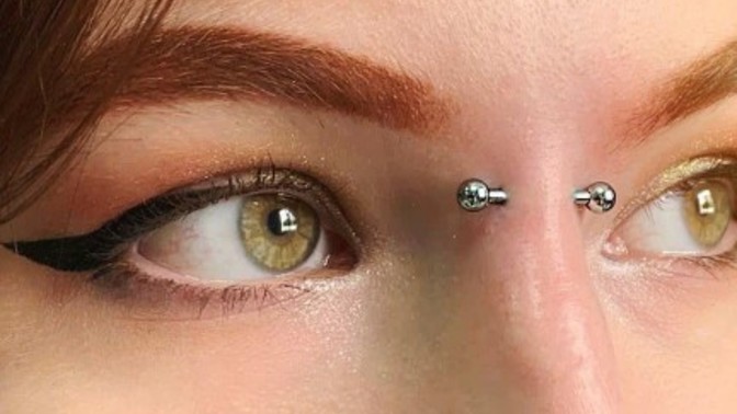Bridge piercing hoş mu, gereksiz mi?