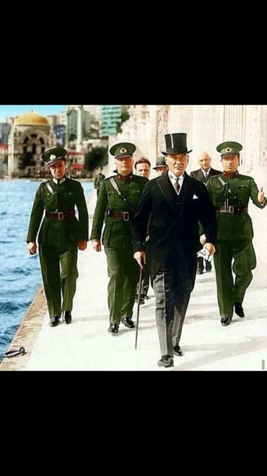 Türk erkeğini tek kelimeyle anlatabilir misiniz?