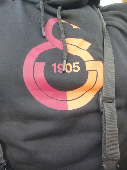 Bu kedinin adı giydiğiniz en son ki giysi olsaydı adı ne olurdu?