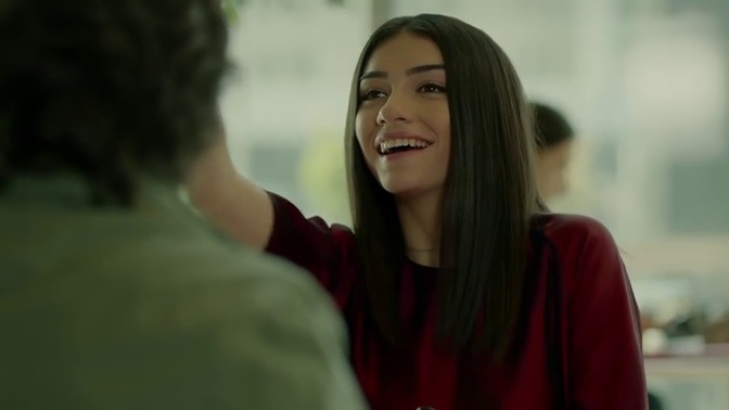 Hoşlandığınız kişinin çok fazla takipcisi olması sinirinizi bozuyor mu?