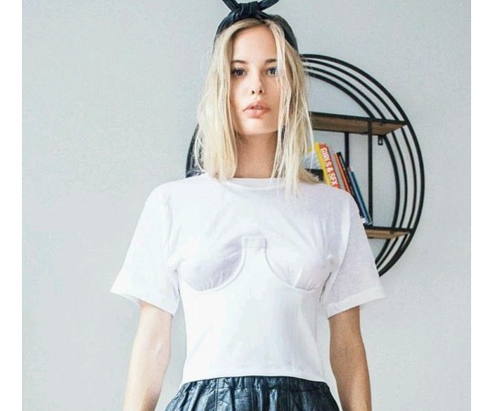 Sizi yansıtan sütyen modeli hangisi?