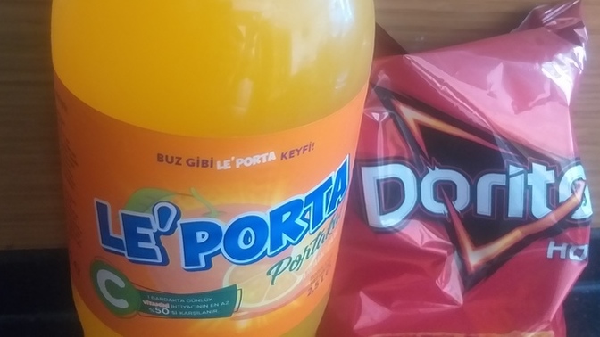 Yahudi malları aldım ve şimdi bunları dökeceğim! siz de Yahudileri protesto ediyor musunuz?
