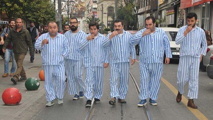 hadi dedeler bekliyo neneler ahsh 🤣