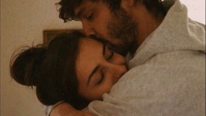 Hayatınızda, kötü olduğunu duysanız, kendi hastalığınızı unutacağınız biri var mı?