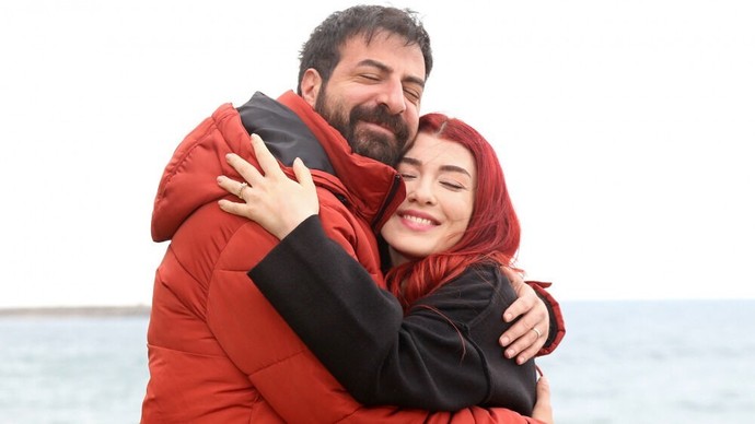 Yıllar sonra ilk aşkınız karşınıza çıksa evlenip ayrılmış bile olsa onunla ilk aşkınızı yeniden yaşamak için evlenir misiniz?