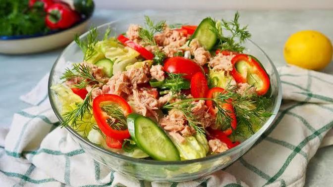 Salatada ton balığı, tavuk sever misiniz?