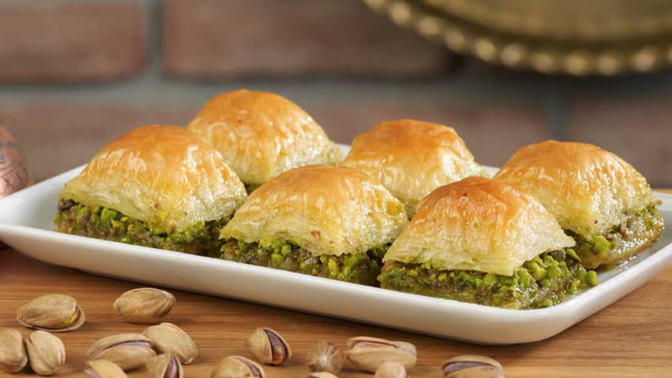 Baklava yerken şerbetli mi, soğuk mu tercih ediyorsunuz?
