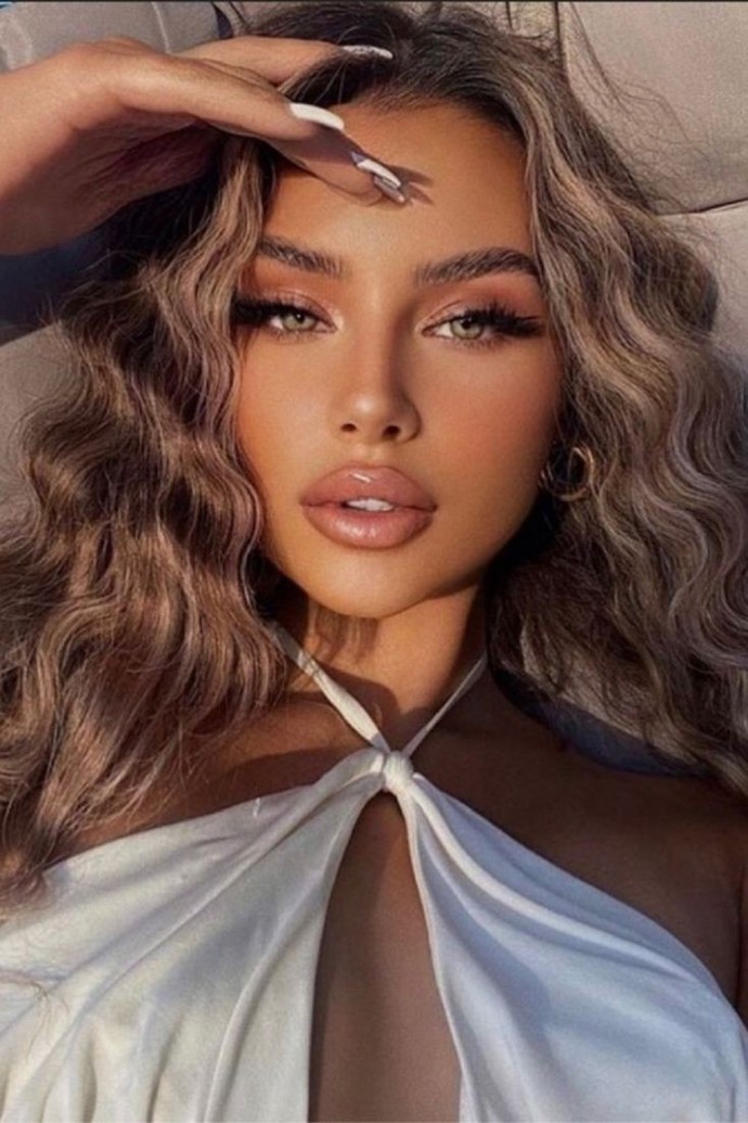 Makyajı faceapp filtresi gibi olanlar itici mi?