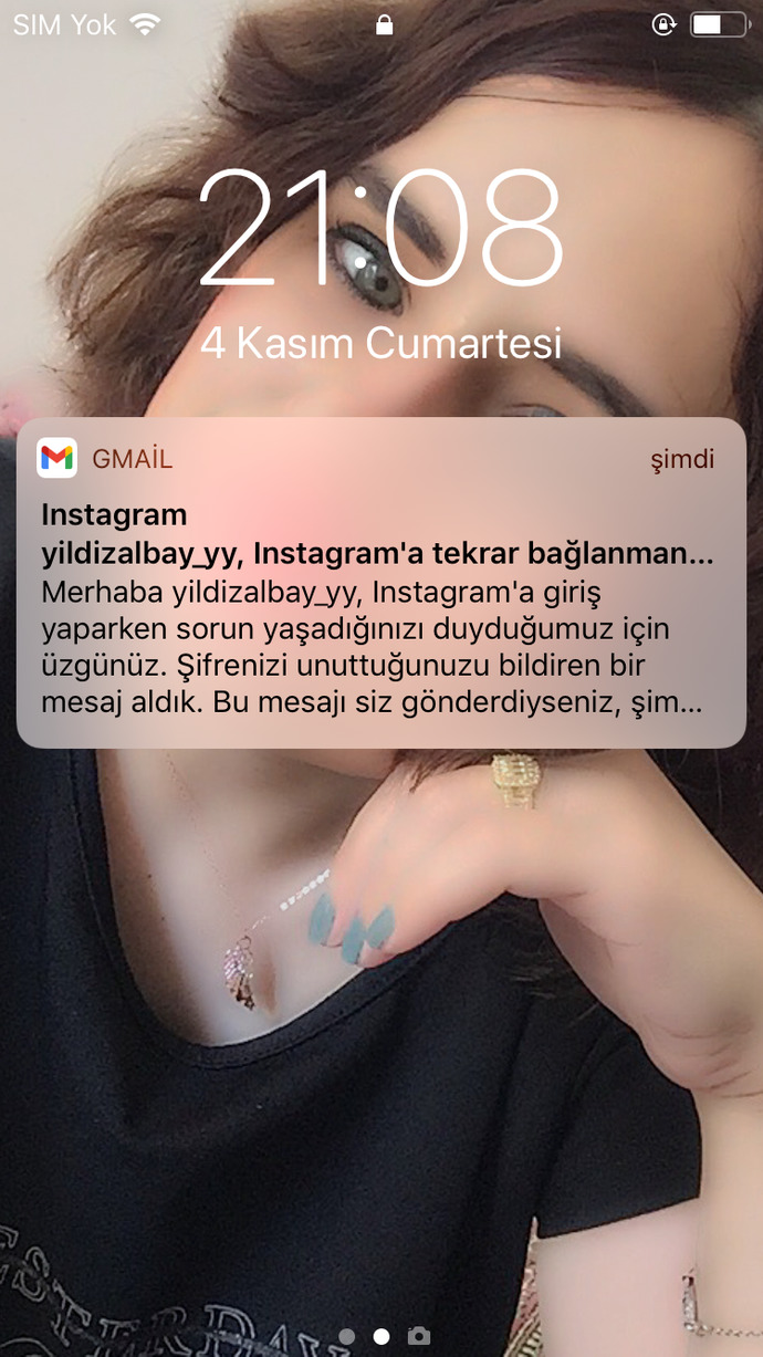 Telefonuma bildirim geldi, birisi ınstagram hesabımla uğraşıyor