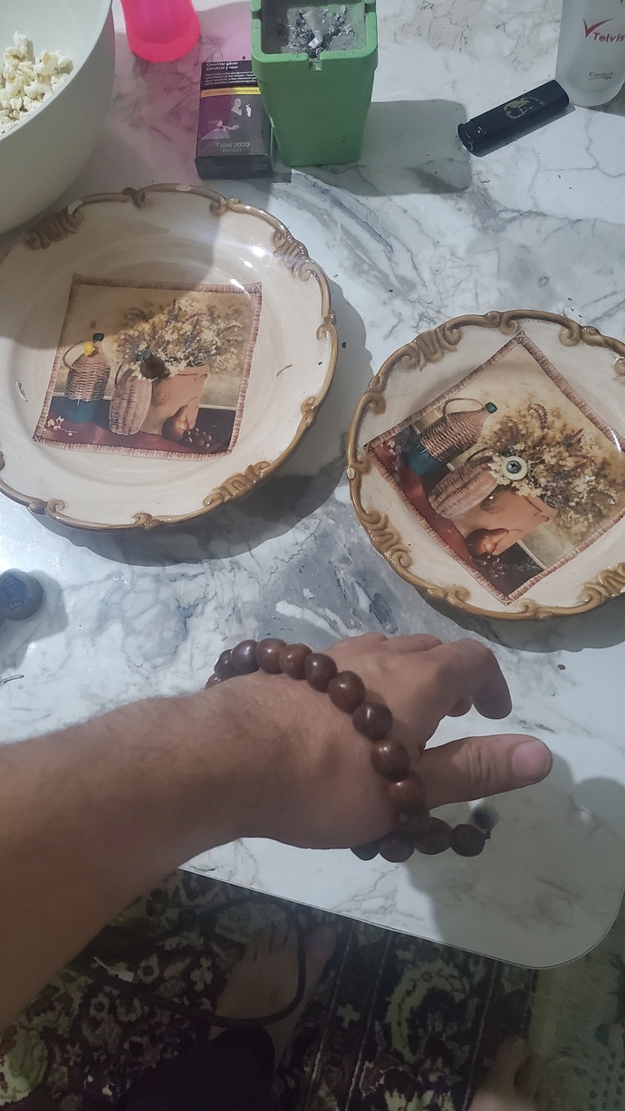 Erkolar hep aşko kuşko mu seversiniz?