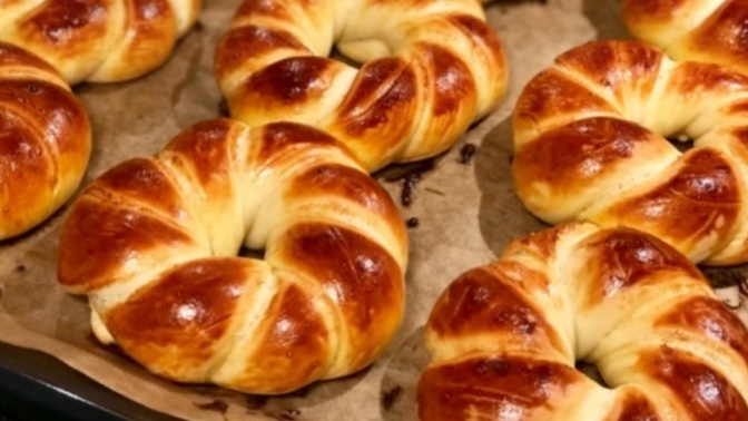 Tereyağlı açma poğaça sever misiniz?