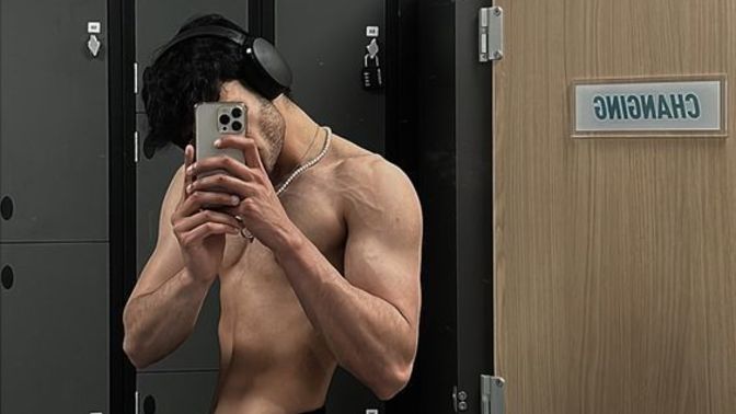 Sevgiliniz hikayesine spor yaparken çektiği üstsüz bir fotoğrafını koysa sinirlenir misiniz?