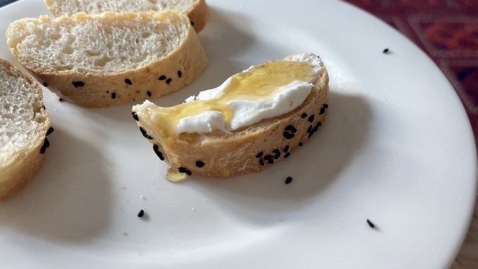 Dumanı üstünde, ev yapımı ekmeğin üzerine ne sürmek istersin😅?