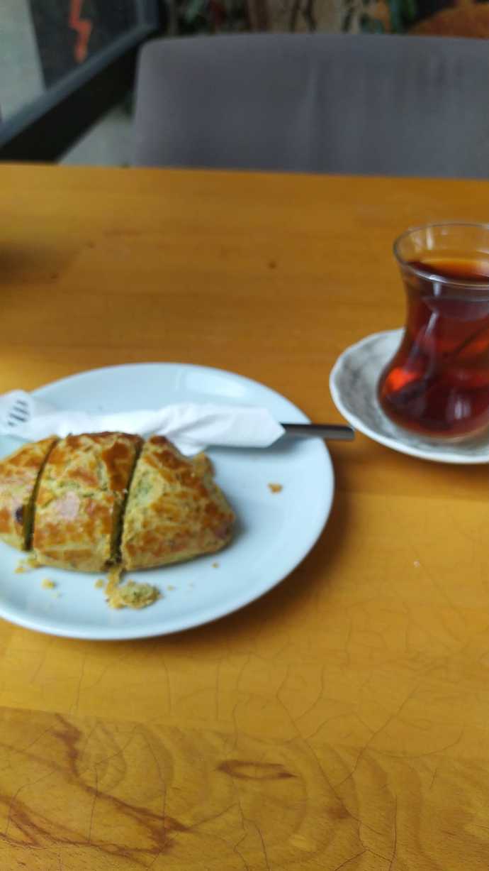 Sabah kahvaltısına özen gösterir misin yoksa geçiştirir misin?