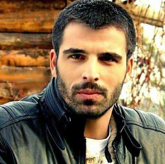 Mehmet Akif Alakurtu sever miydiniz? Hangi dizilerini en çok izlediniz?