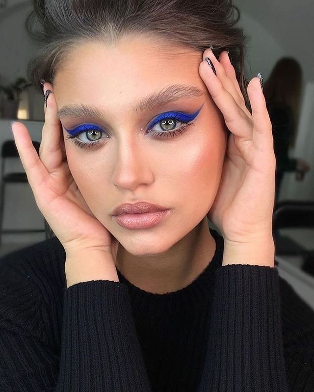 Günlük makyajınızda renkli eyeliner kullanır mısınız?