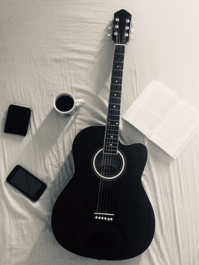 Kolyenin ucu keman gibi mi gitar gibi mi?