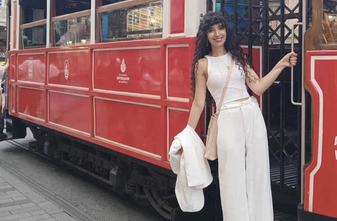 Kıvırcık saçlı kadınlar/erkekler hakkında ne düşünüyorsunuz?