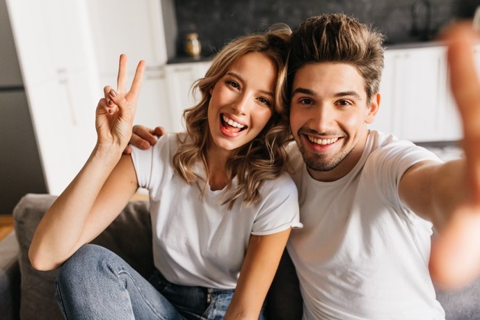 Millet aşk yaşarken sen ne yapıyorsun?