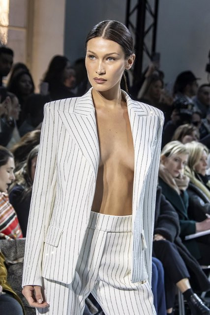Bir kızın dolabında blazer ceket olmalı mı?