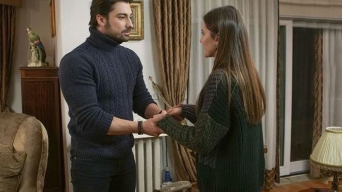 İlk adım konusunda erkekler reddedilmekten korkar, kızlar bilmem ne damgası yemekten.. Halimiz nicedir?