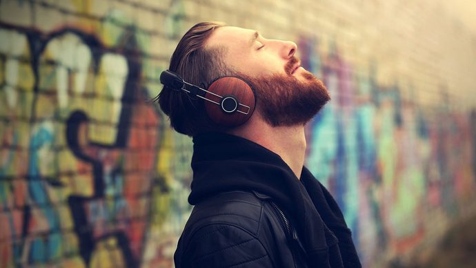 Hangi müzik türlerini dinlemekten hoşlanıyorsunuz ve en sevdiğiniz sanatçı kim?