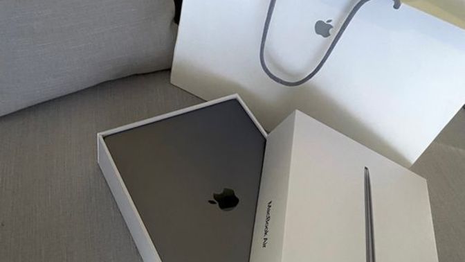 Hangi Macbook'u alsam sizce?
